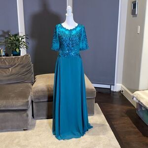 Women’s Full Length Formal Party Dress Size 4